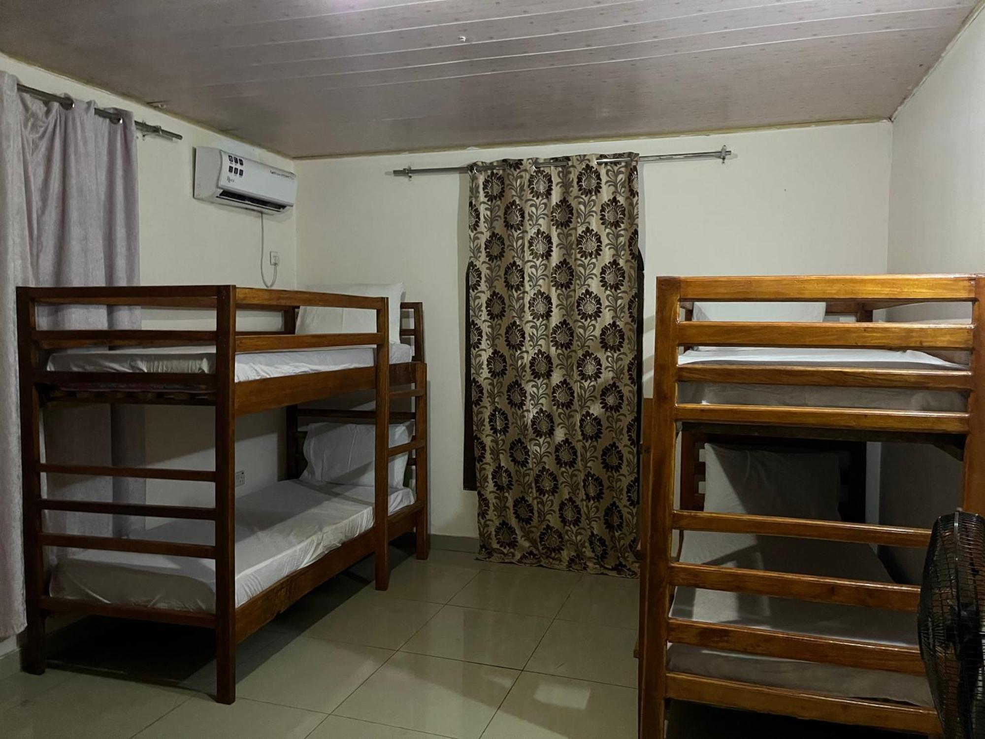 Pearson Street Hostel Freetown Luaran gambar